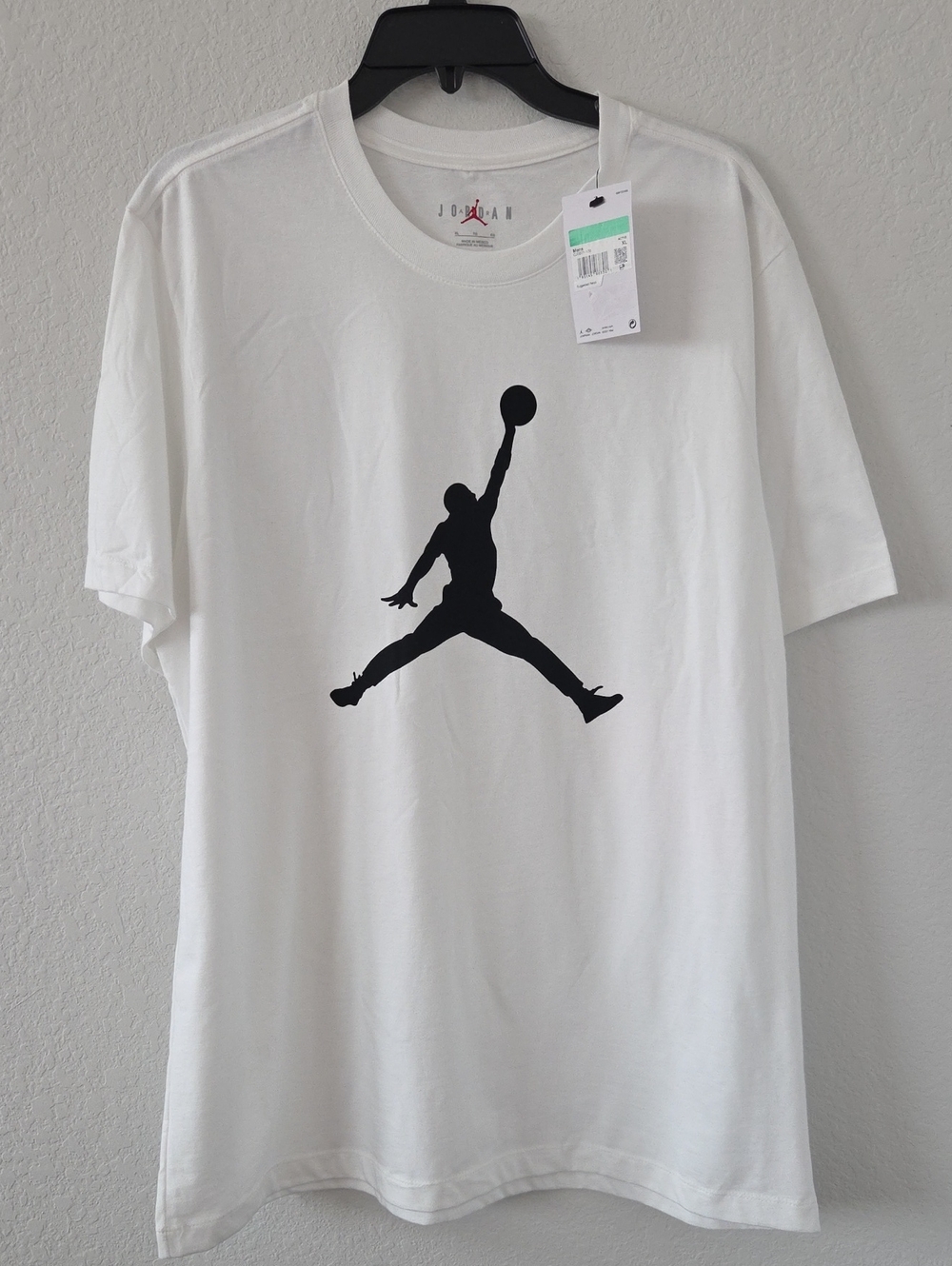 Nike Jordan Men’s White Crewneck T-Shirt Black Logo Jumpman Basketball Active